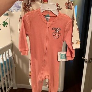 NWT Disney Baby Winnie the Pooh One-Piece 2 set Sleeping Pijamas